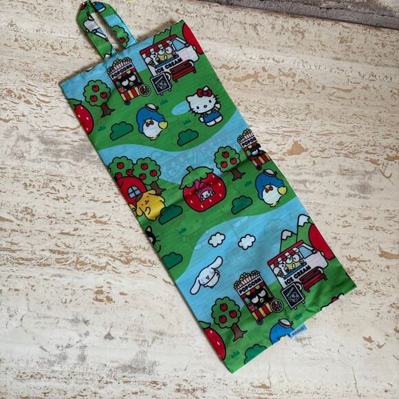 Hello kitty x Baggu 3D zip set - Picture 7 of 13